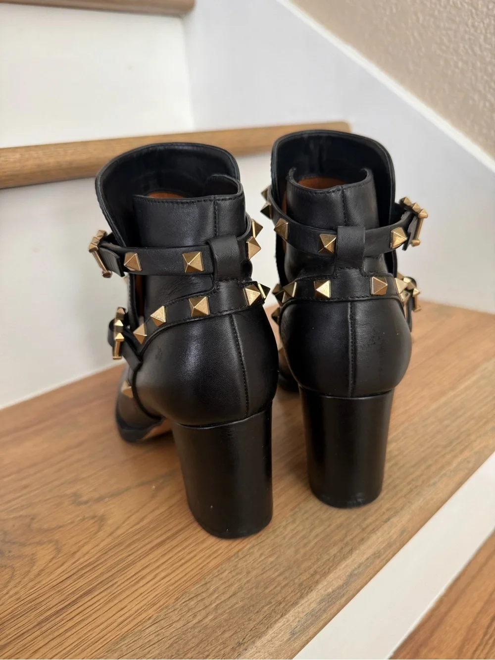 Valentino Garavani chic black